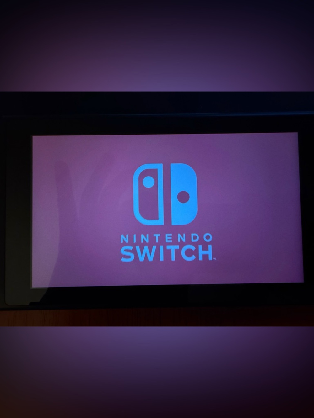 Nintendo Switch V1 (Unpatched / Low Serial) - Complete in Box - Picture 6 of 7